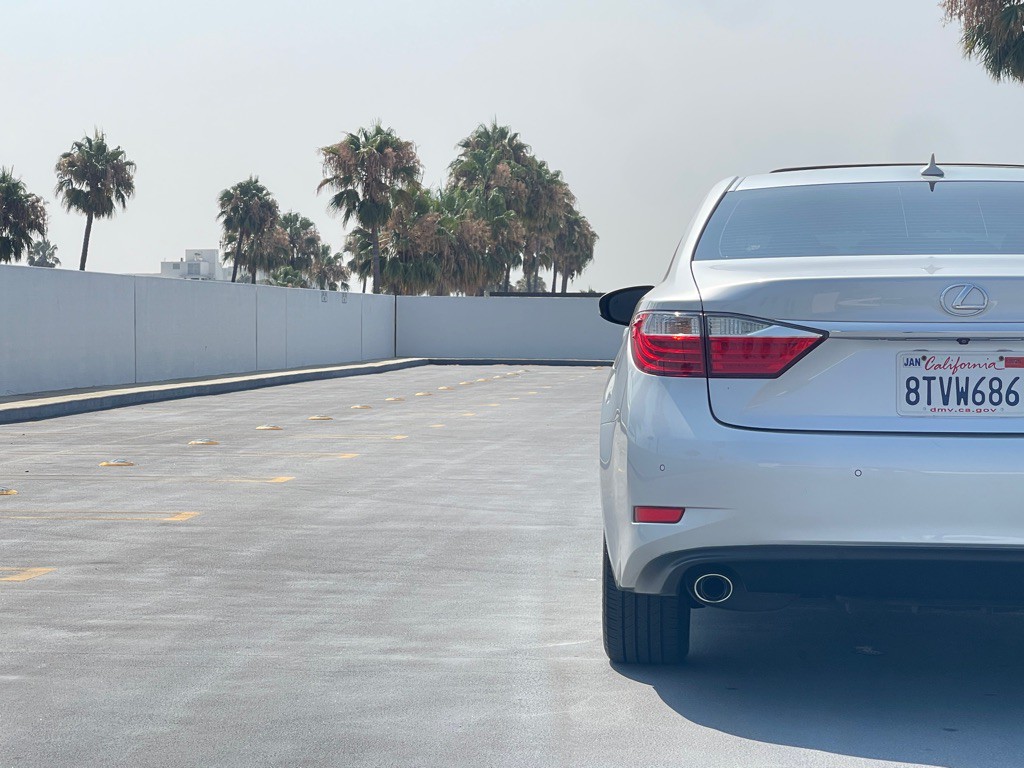 2013 Lexus ES Image 35