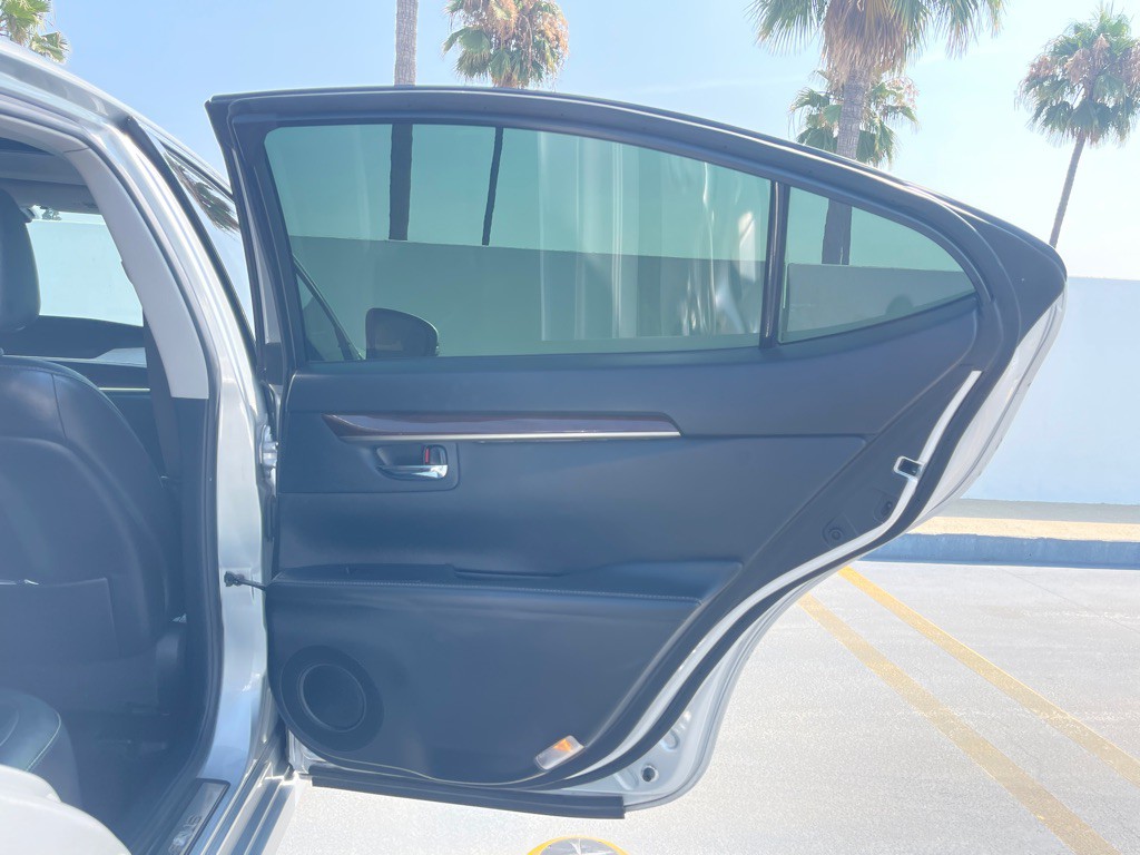 2013 Lexus ES Image 38