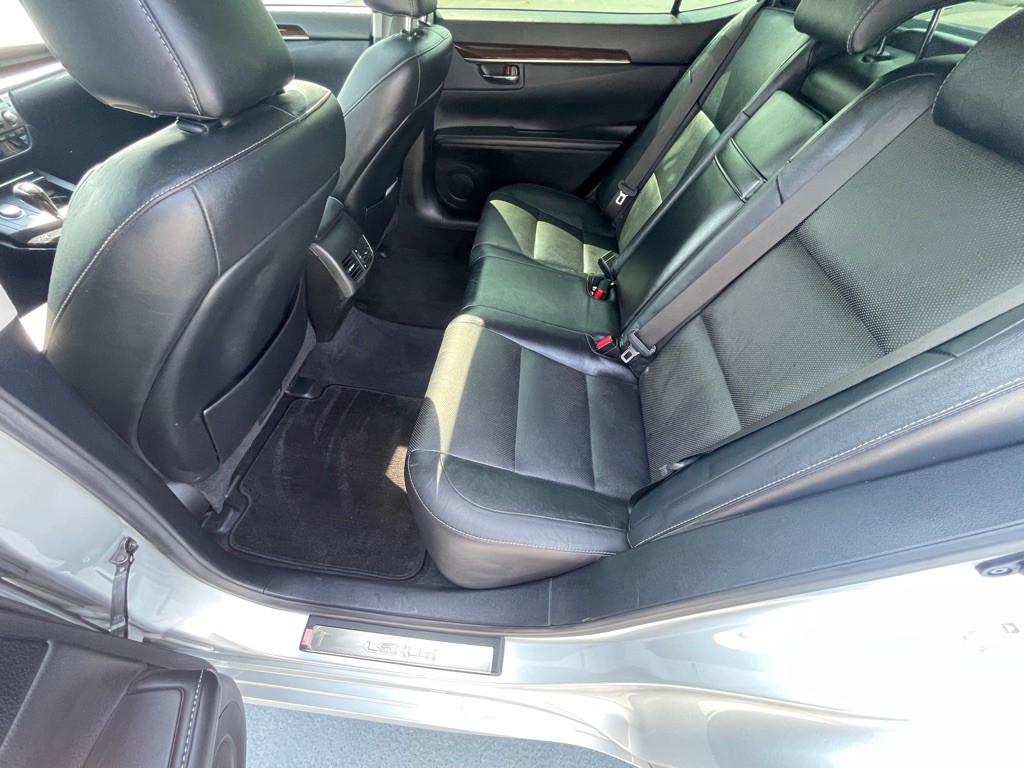 2013 Lexus ES Image 52