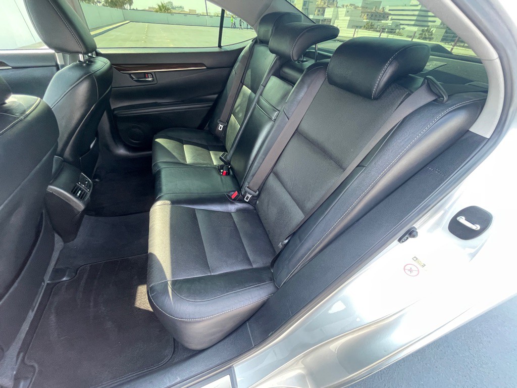 2013 Lexus ES Image 53