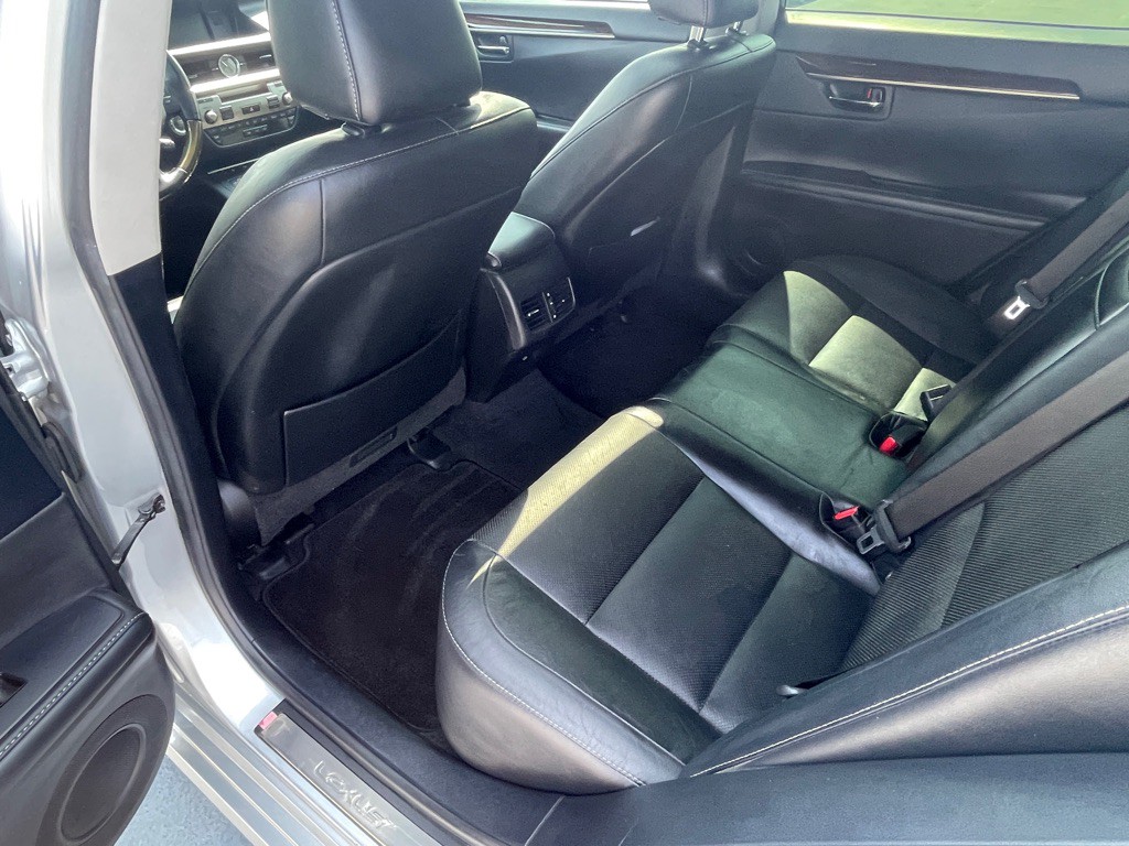 2013 Lexus ES Image 61