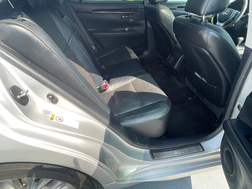 2013 Lexus ES Image 62