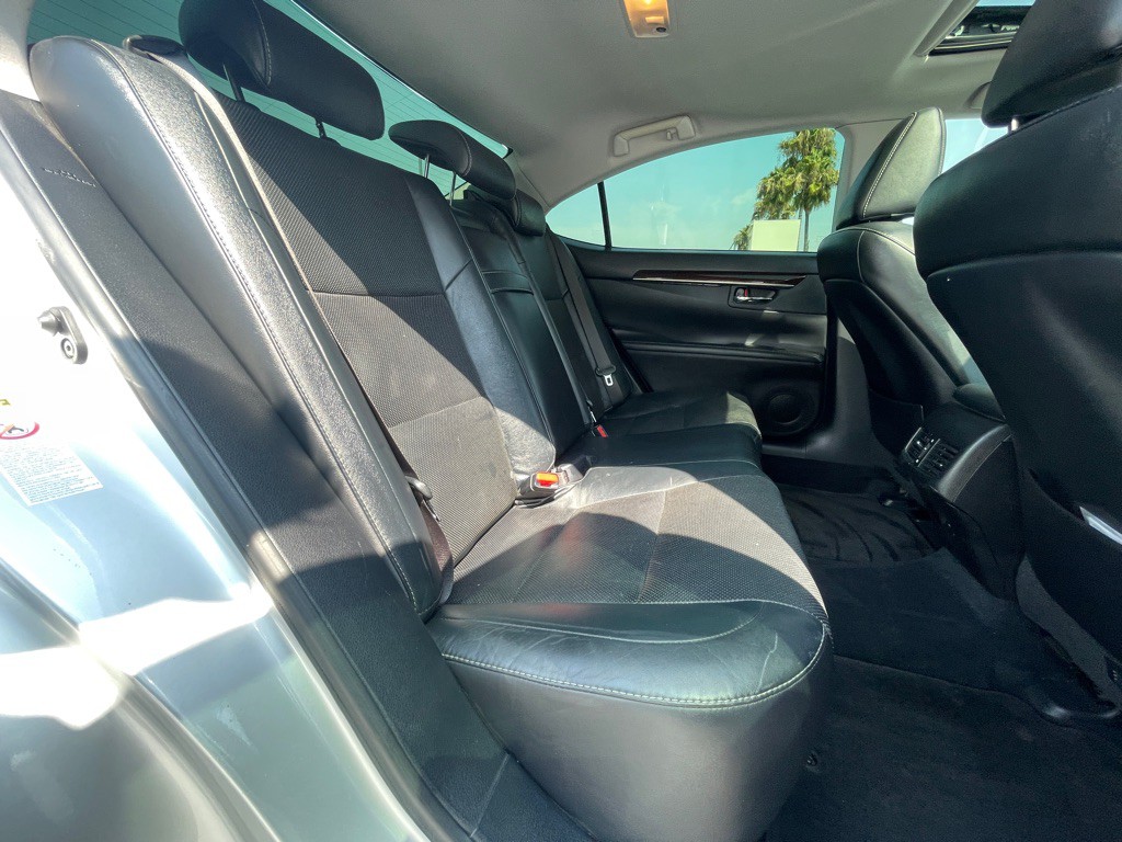 2013 Lexus ES Image 67
