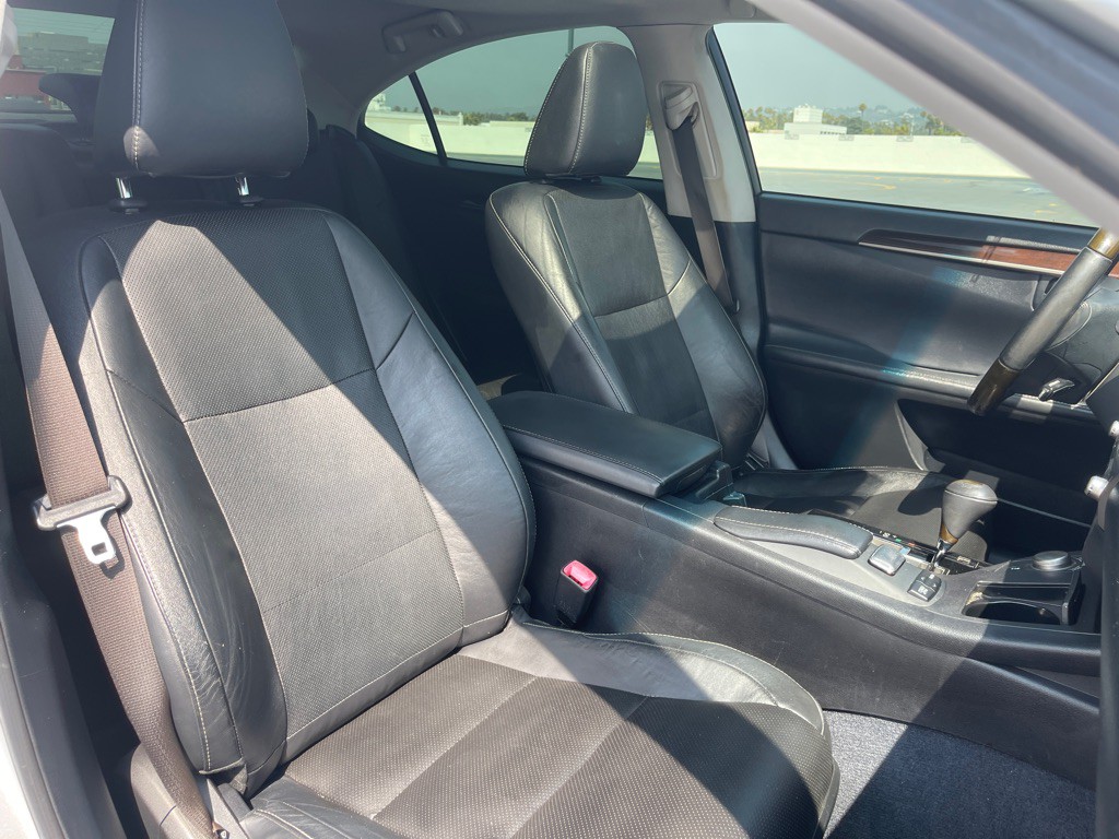 2013 Lexus ES Image 80