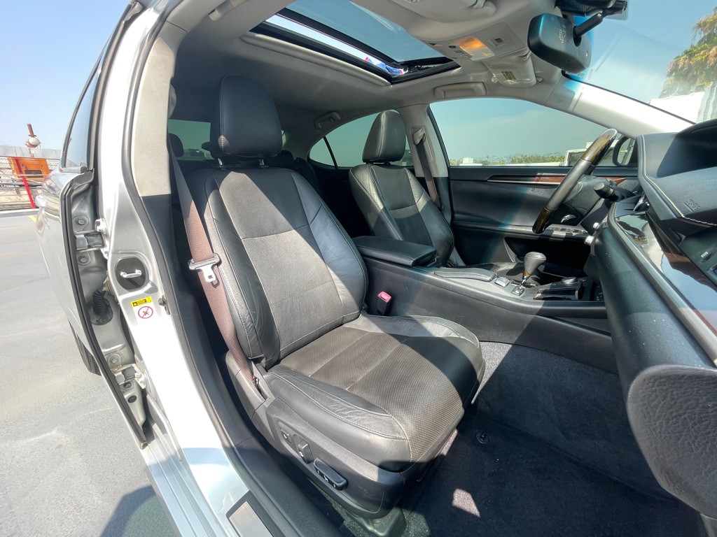 2013 Lexus ES Image 82