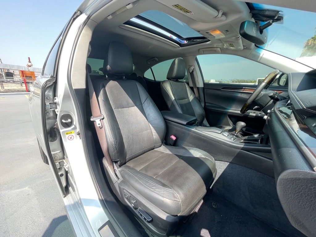 2013 Lexus ES Image 84