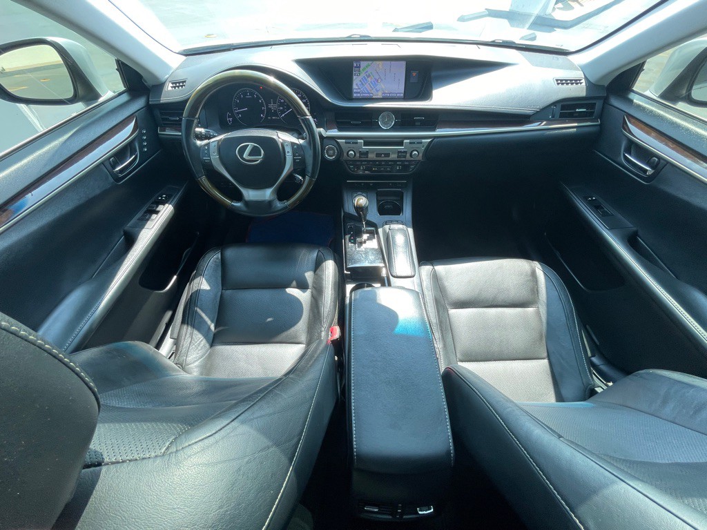 2013 Lexus ES Image 89