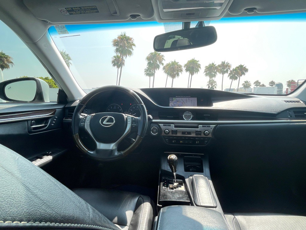 2013 Lexus ES Image 92
