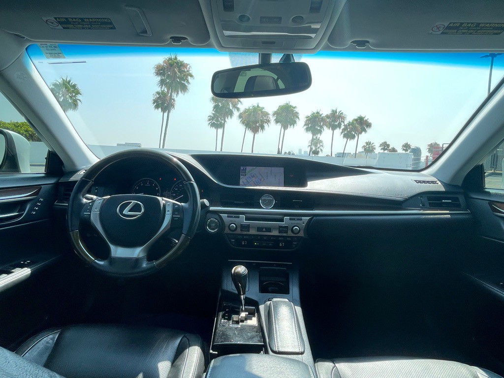 2013 Lexus ES Image 95
