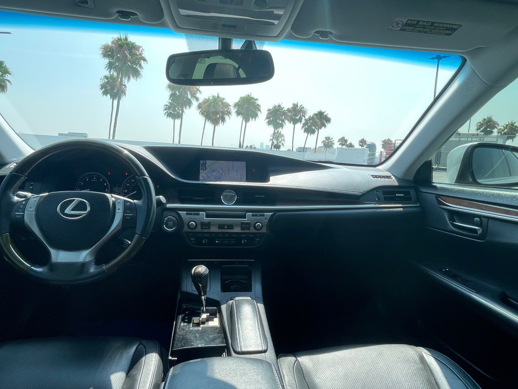 2013 Lexus ES Image 97