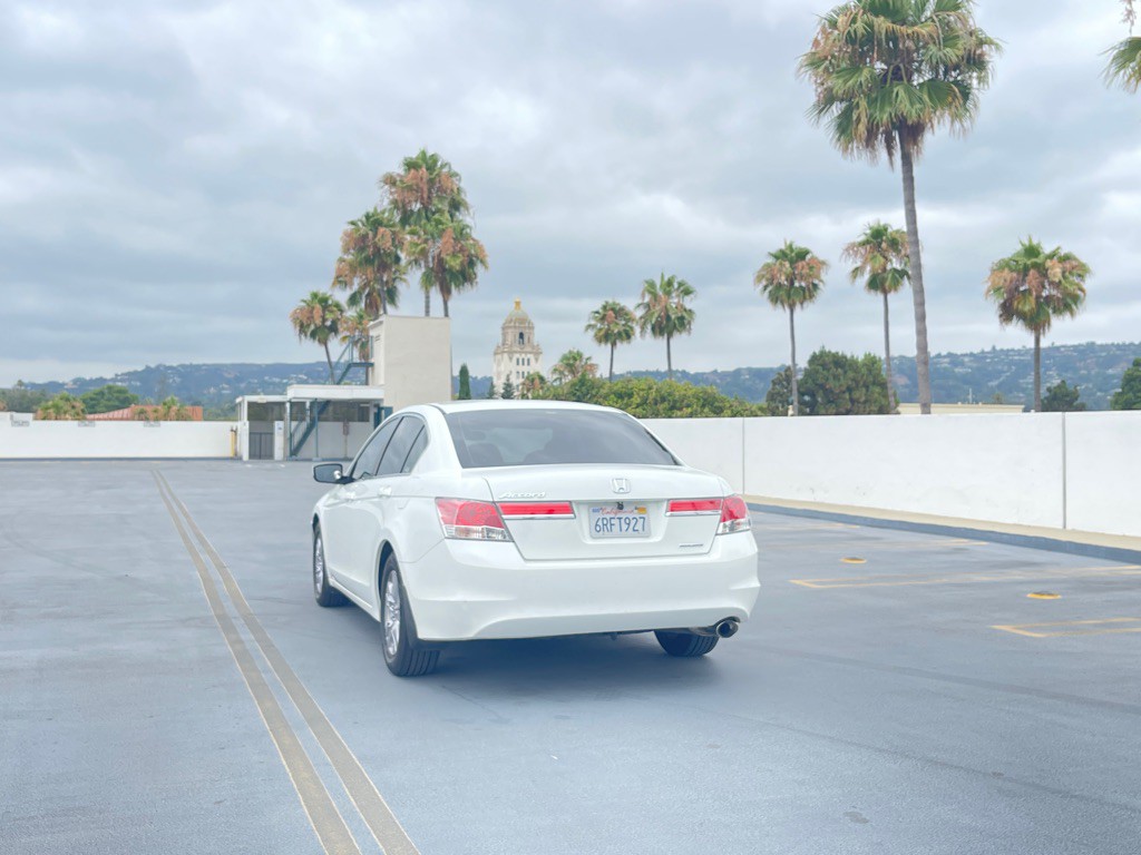2012 Honda Accord Image 9