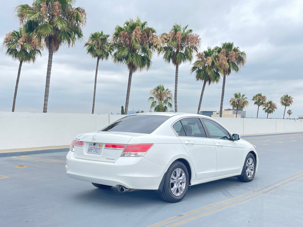 2012 Honda Accord Image 32