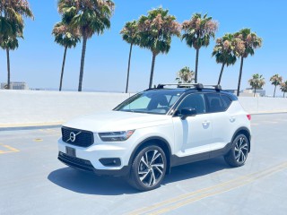 Image for 2019 Volvo XC40 T5 R-DESIGN ID: 6700582