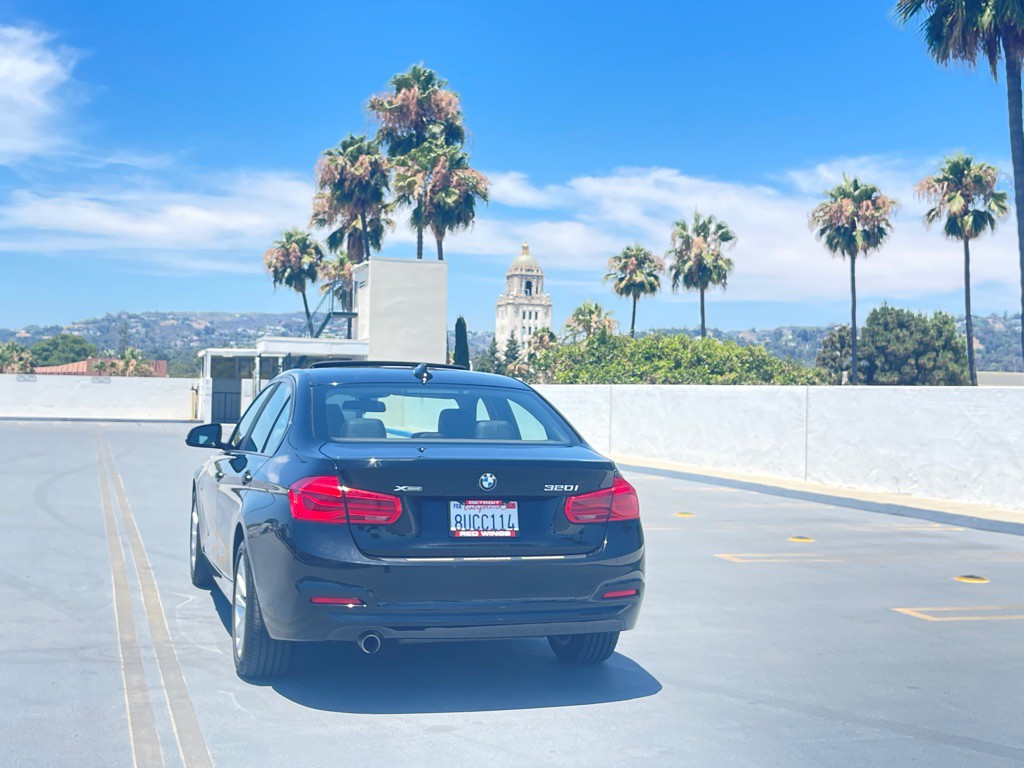 2016 BMW 3 Series Image 8