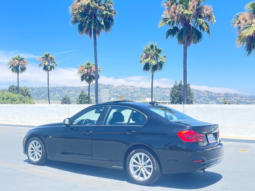 2016 BMW 3 Series Image 11