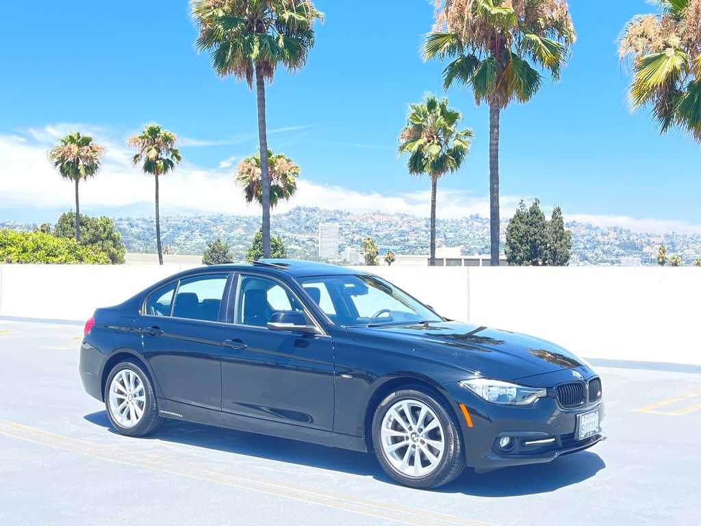2016 BMW 3 Series Image 30