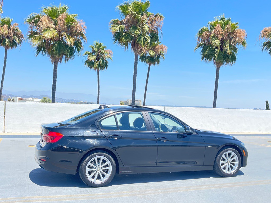 2016 BMW 3 Series Image 33