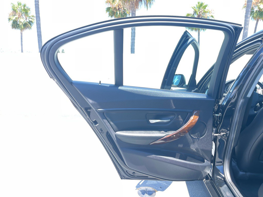 2016 BMW 3 Series Image 42