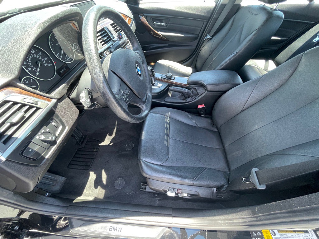 2016 BMW 3 Series Image 46