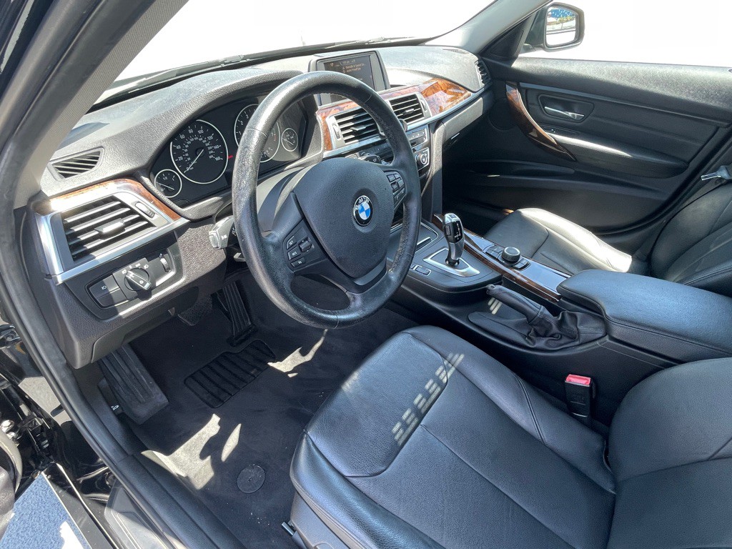 2016 BMW 3 Series Image 50