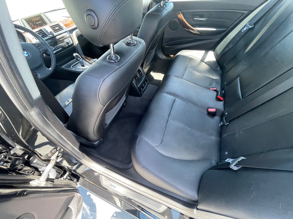 2016 BMW 3 Series Image 58