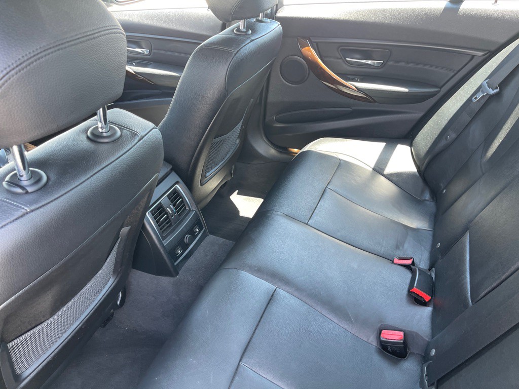 2016 BMW 3 Series Image 59