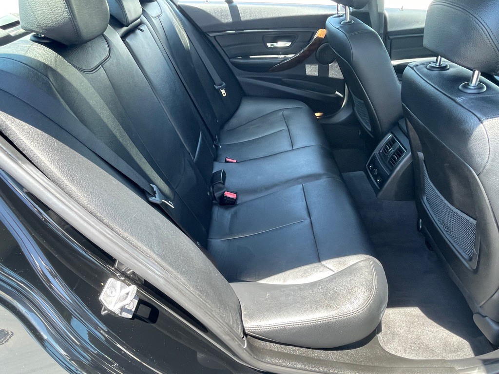 2016 BMW 3 Series Image 66