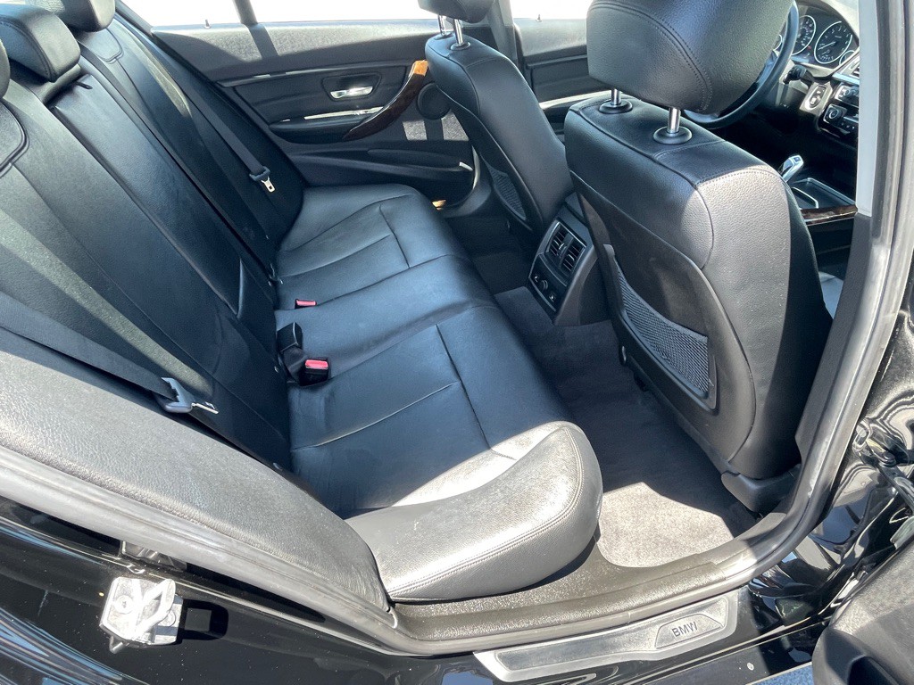 2016 BMW 3 Series Image 70