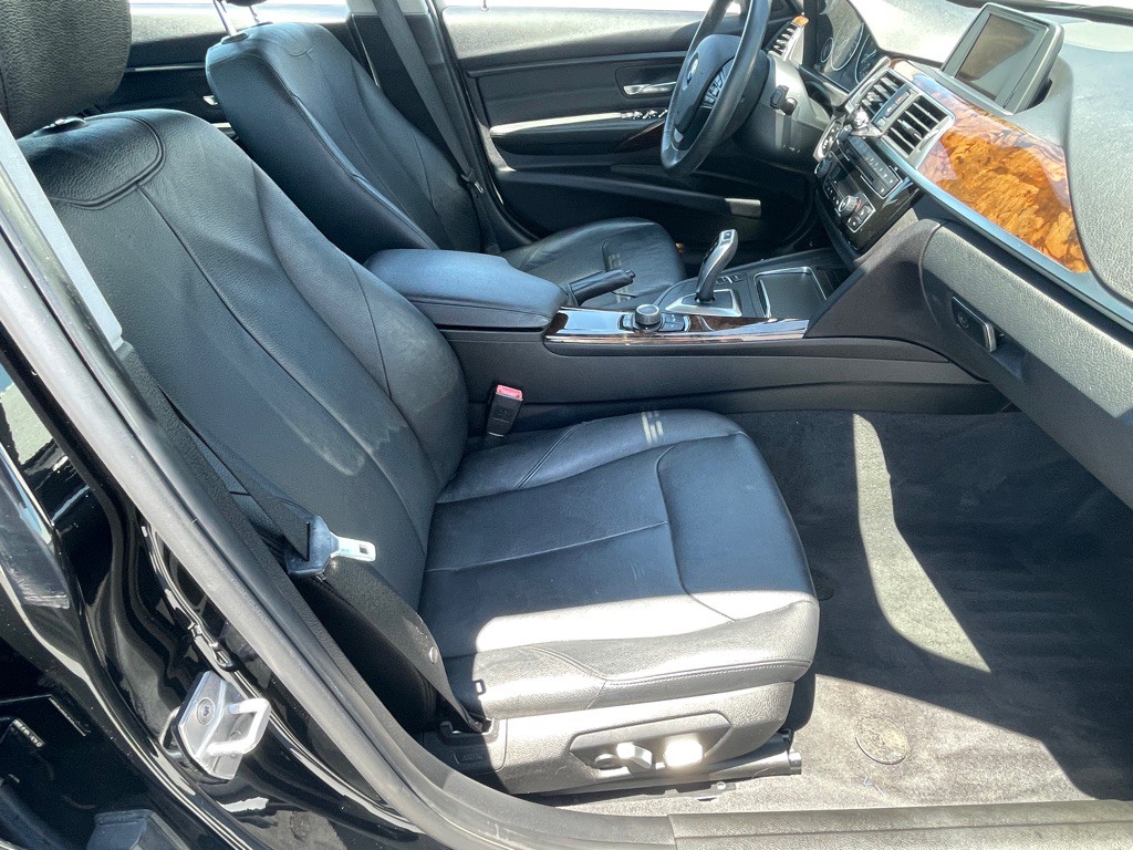 2016 BMW 3 Series Image 76