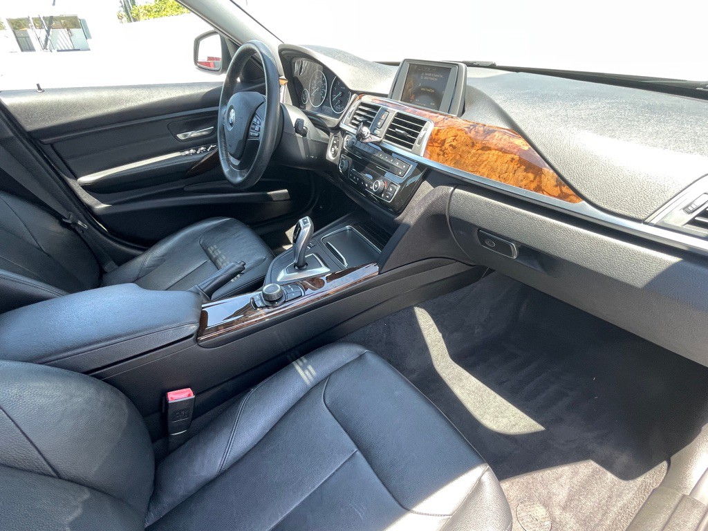 2016 BMW 3 Series Image 86