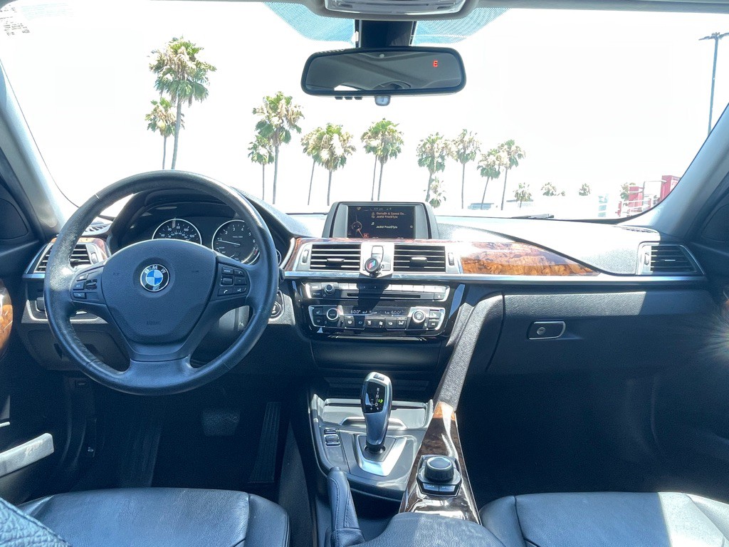 2016 BMW 3 Series Image 98