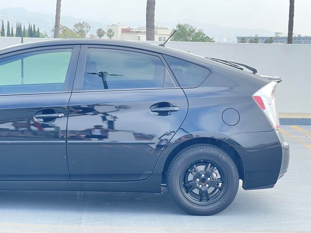 2013 Toyota Prius Image 6