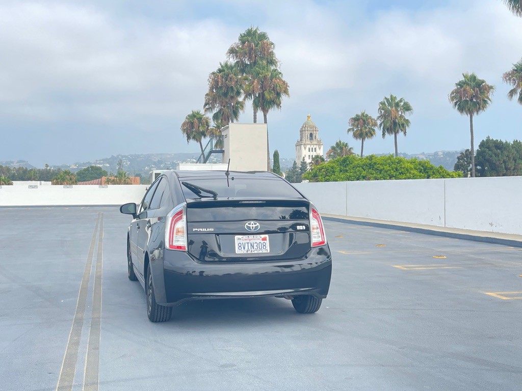 2013 Toyota Prius Image 8