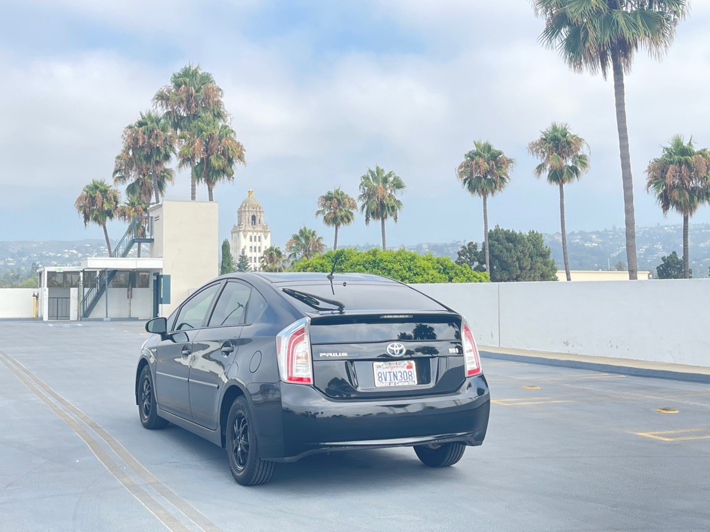 2013 Toyota Prius Image 10