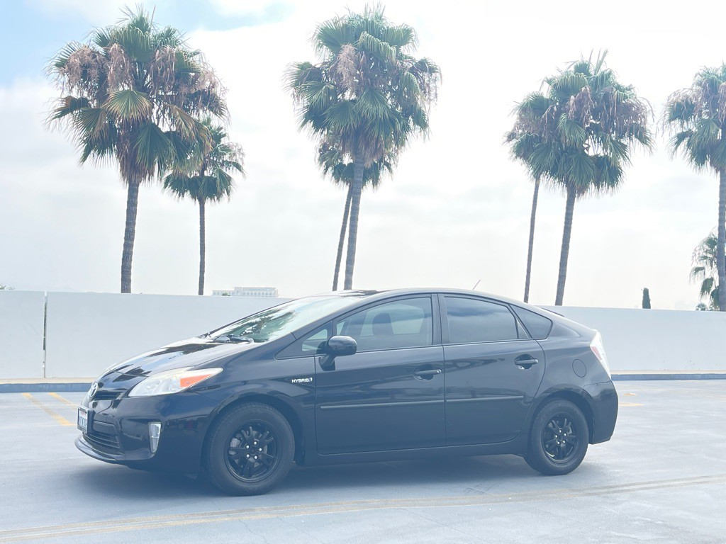 2013 Toyota Prius Image 17