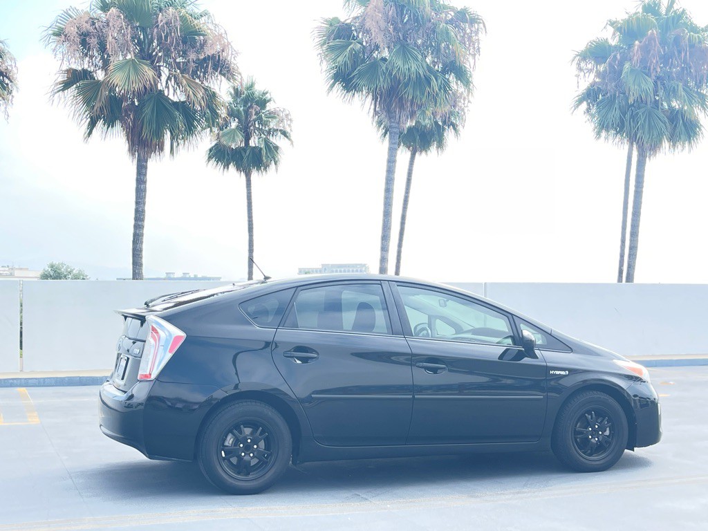 2013 Toyota Prius Image 34