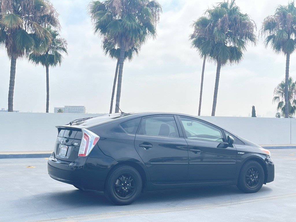2013 Toyota Prius Image 35