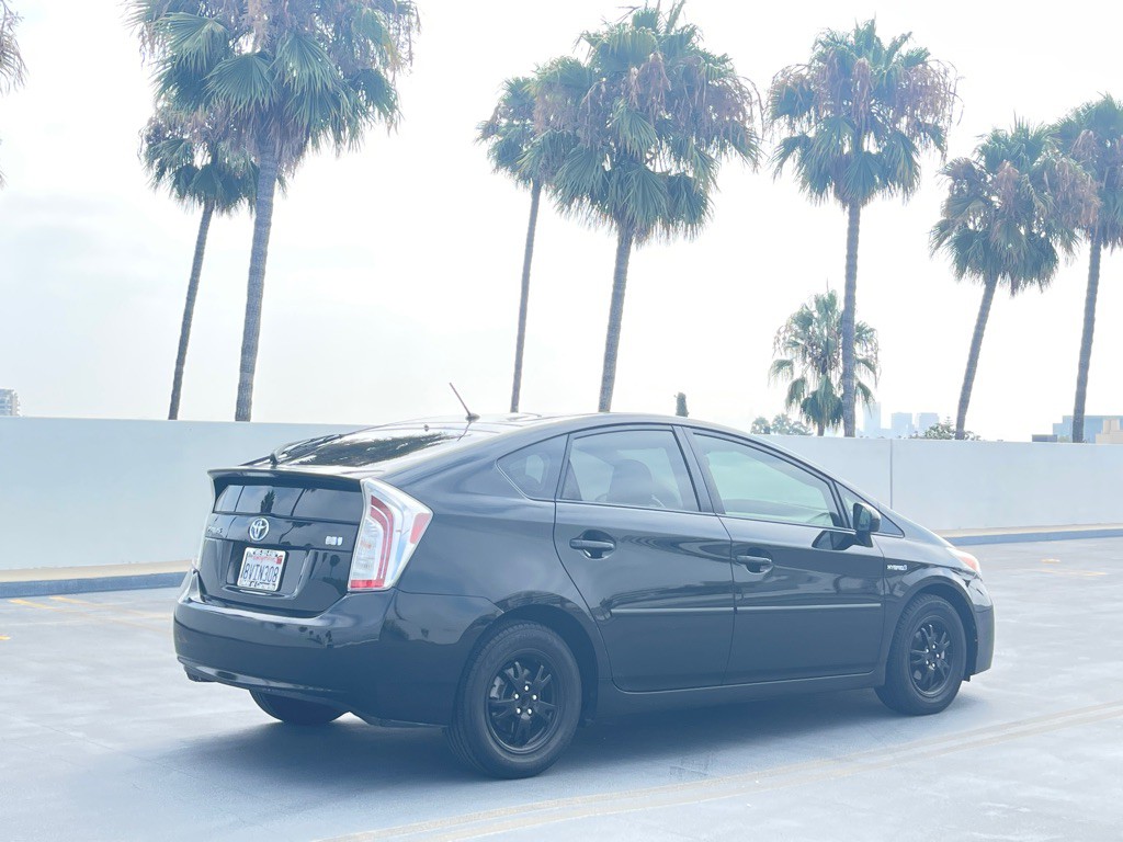 2013 Toyota Prius Image 36