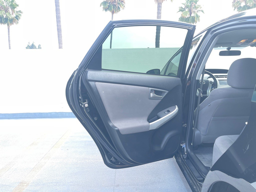 2013 Toyota Prius Image 44