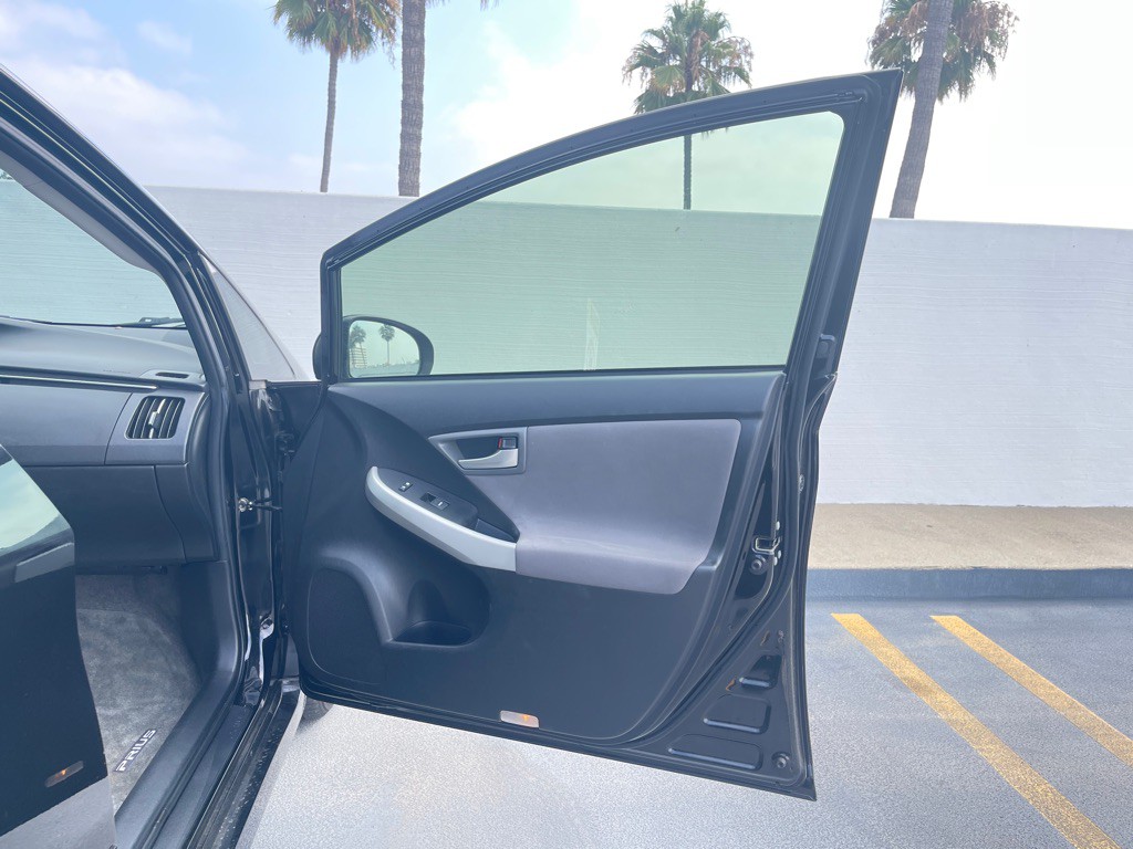 2013 Toyota Prius Image 46