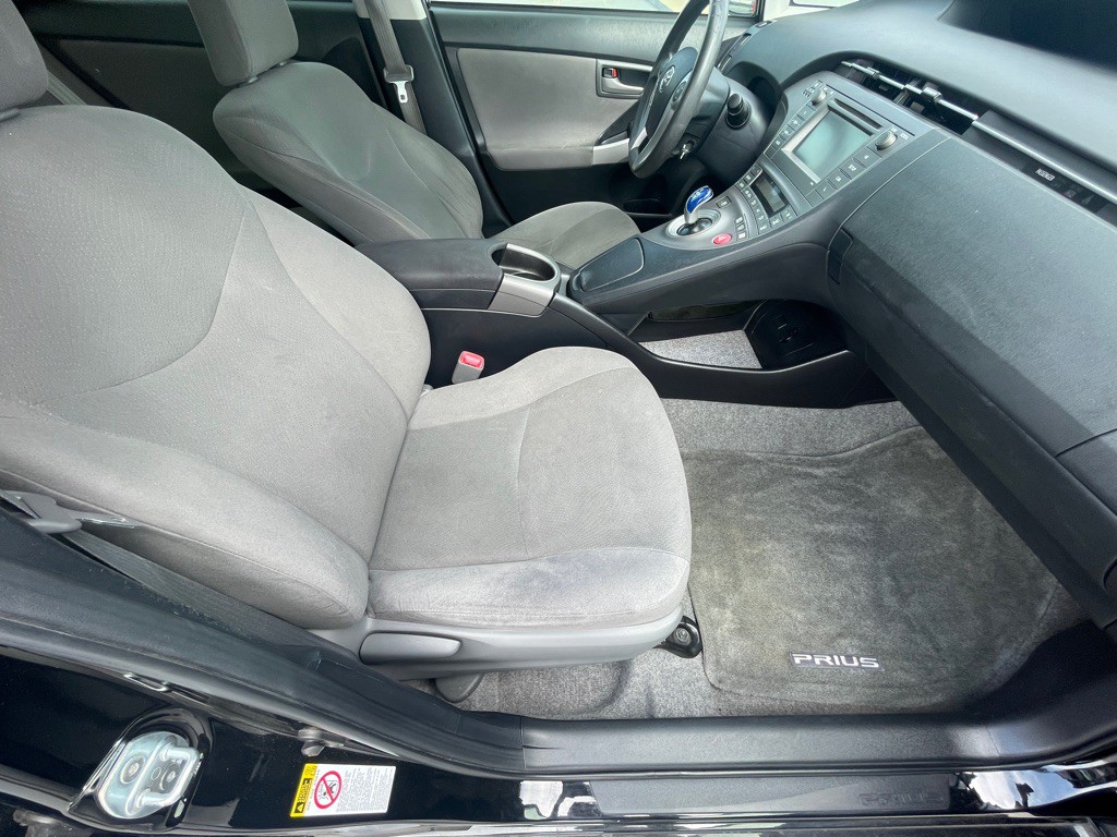 2013 Toyota Prius Image 72