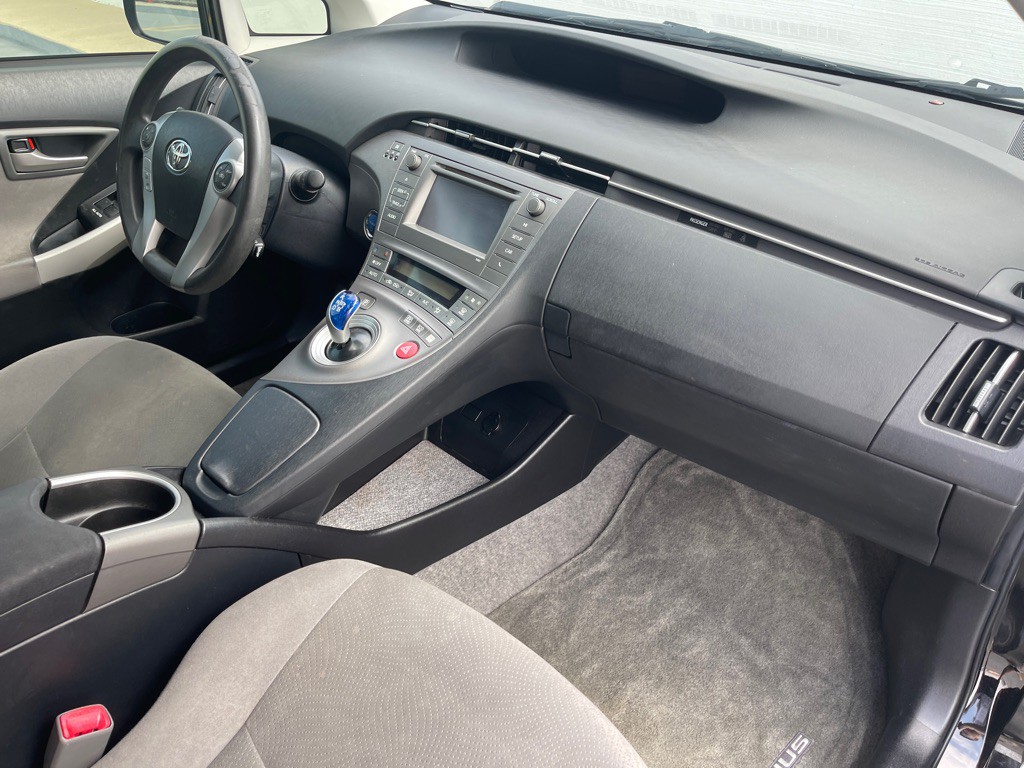 2013 Toyota Prius Image 74