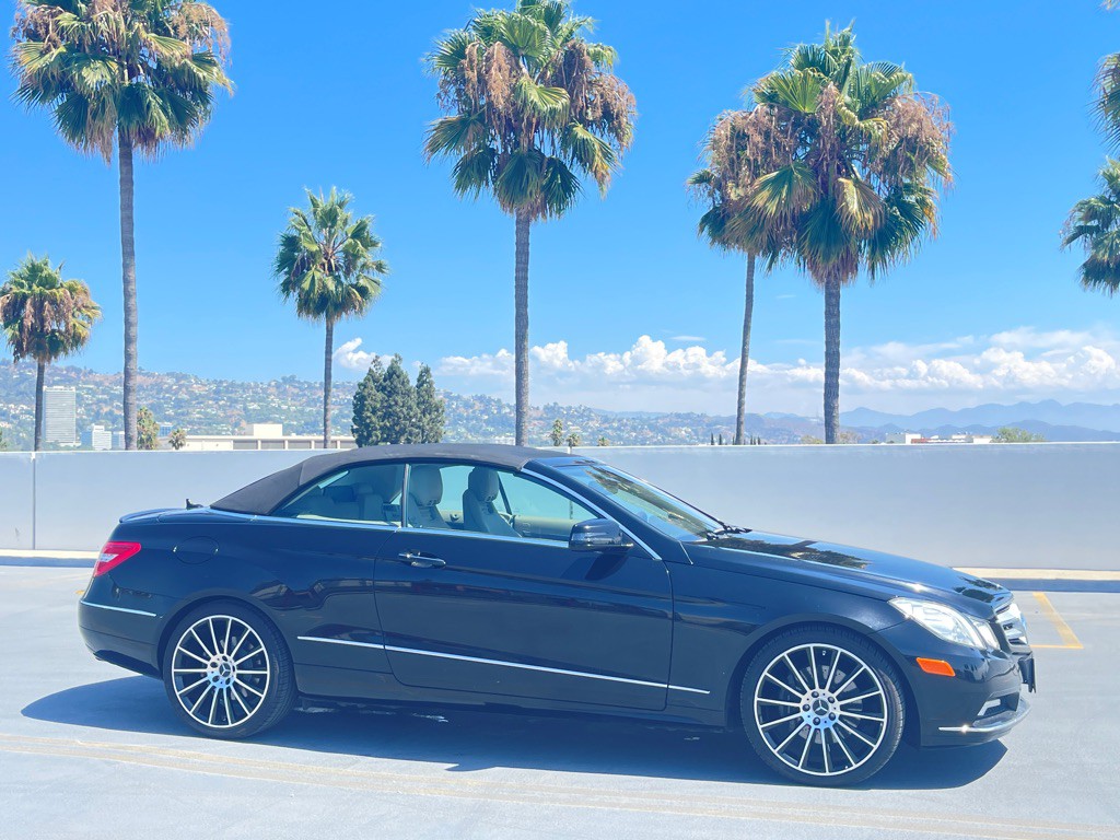 2011 Mercedes-Benz E-Class Image 32
