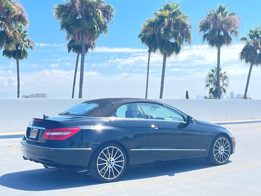 2011 Mercedes-Benz E-Class Image 35