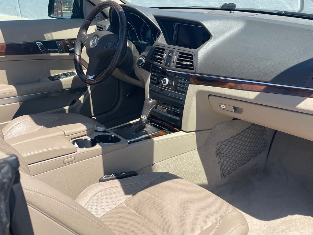2011 Mercedes-Benz E-Class Image 112