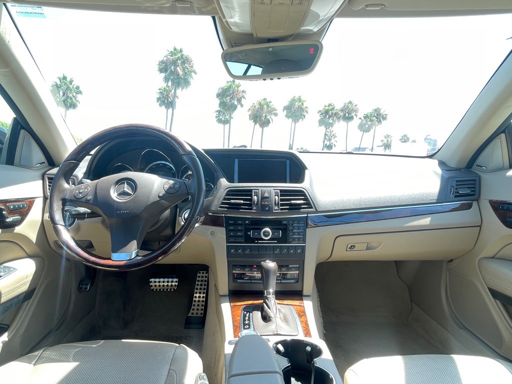 2011 Mercedes-Benz E-Class Image 117