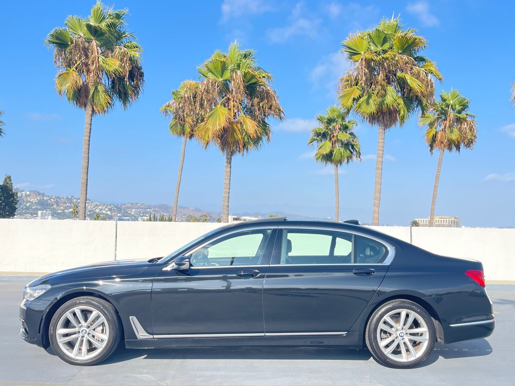 2016 BMW 7 Series Image 3