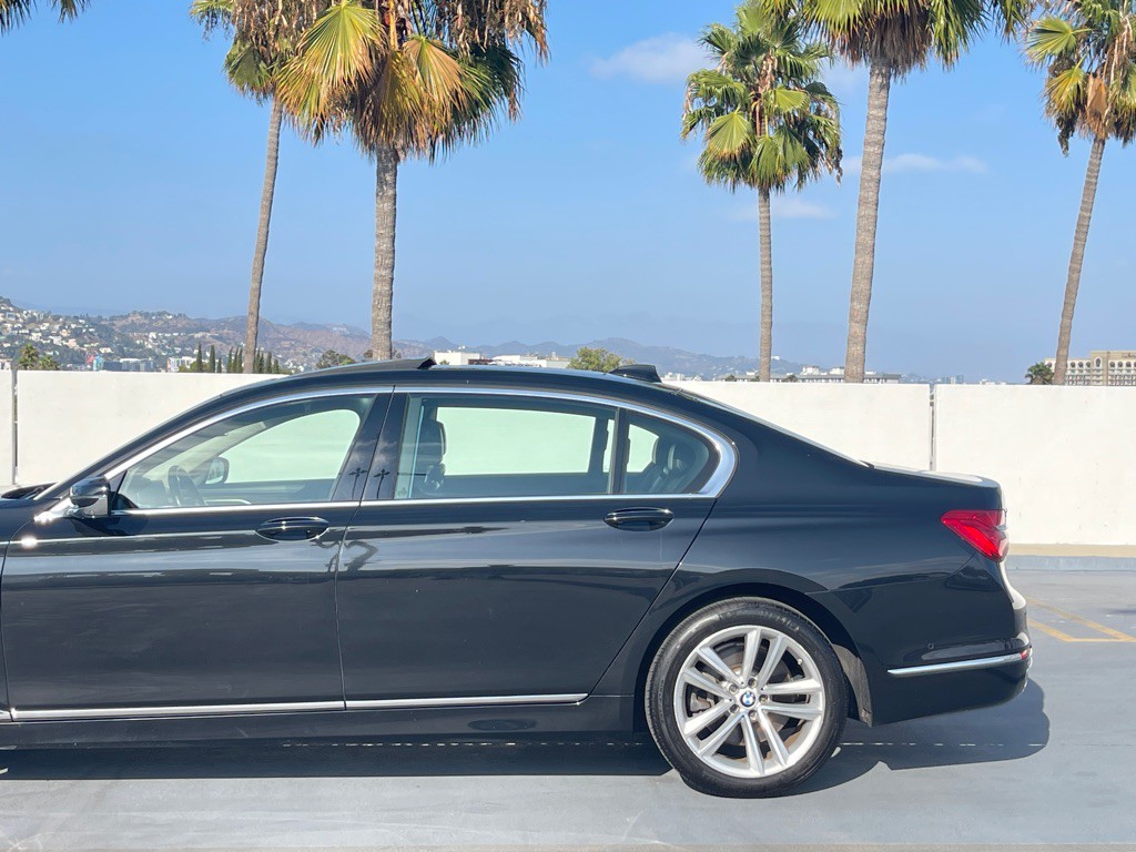 2016 BMW 7 Series Image 6
