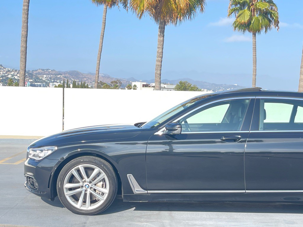 2016 BMW 7 Series Image 7