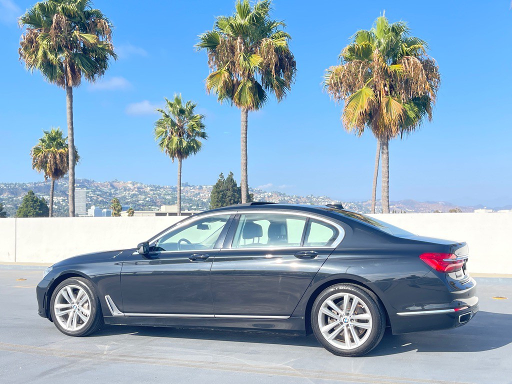 2016 BMW 7 Series Image 14
